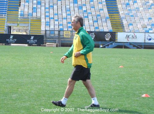 Coach Bora